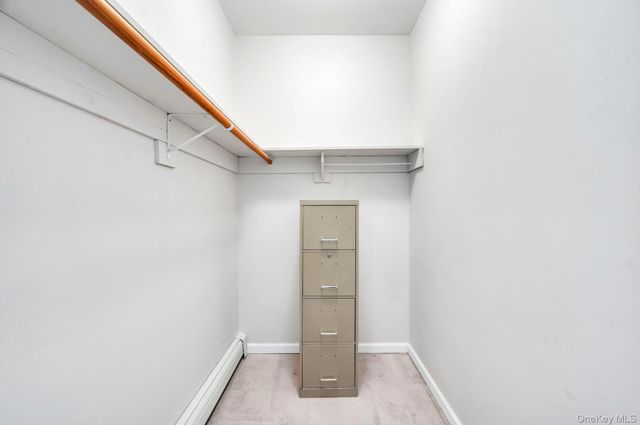 40 Sequoia Way, Holbrook, NY 11741