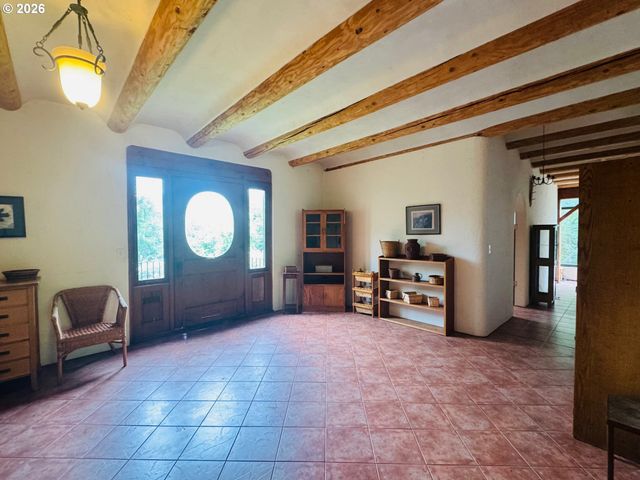 94449 COPE Ln, Langlois, OR 97450