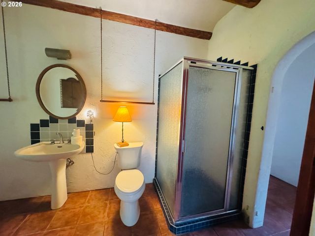 94449 COPE Ln, Langlois, OR 97450
