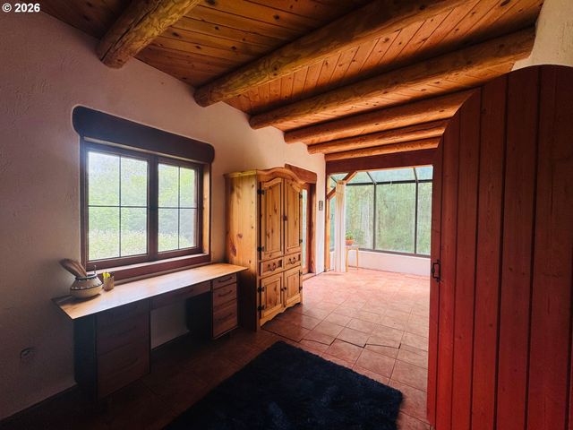 94449 COPE Ln, Langlois, OR 97450