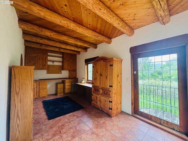 94449 COPE Ln, Langlois, OR 97450