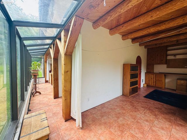 94449 COPE Ln, Langlois, OR 97450