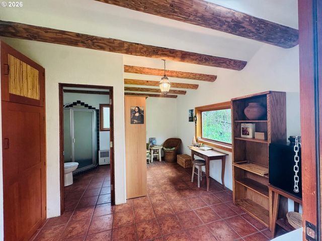 94449 COPE Ln, Langlois, OR 97450