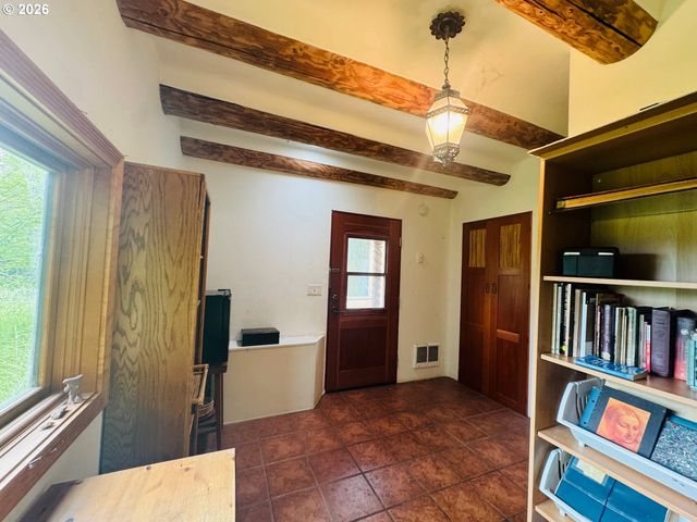 94449 COPE Ln, Langlois, OR 97450