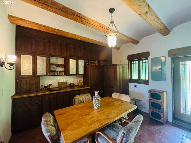 94449 COPE Ln, Langlois, OR 97450