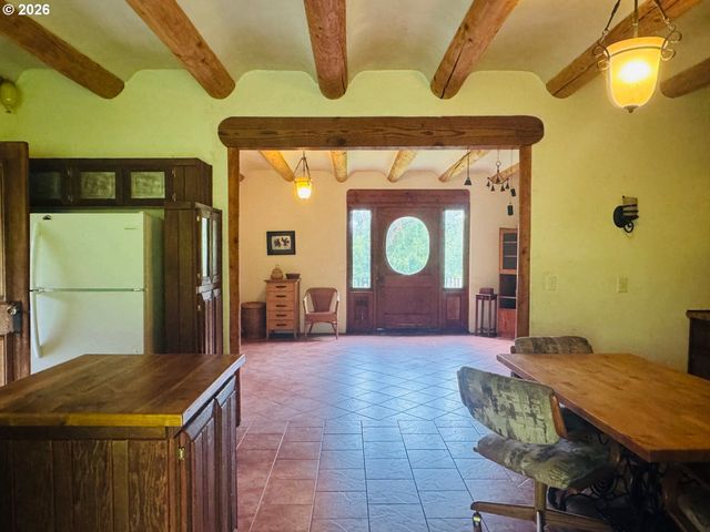 94449 COPE Ln, Langlois, OR 97450