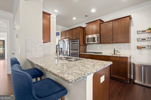 1530 Roswell Manor Circle, Roswell, GA 30076