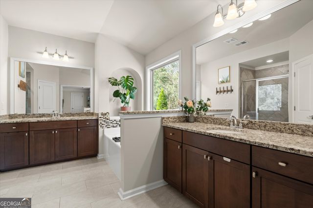 1530 Roswell Manor Circle, Roswell, GA 30076