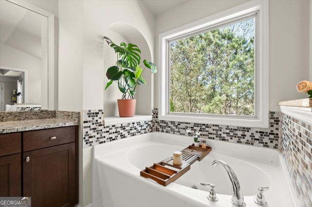 1530 Roswell Manor Circle, Roswell, GA 30076