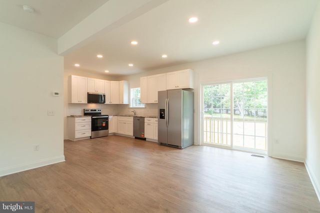 21 NEURYS LN, Newark, DE 19702