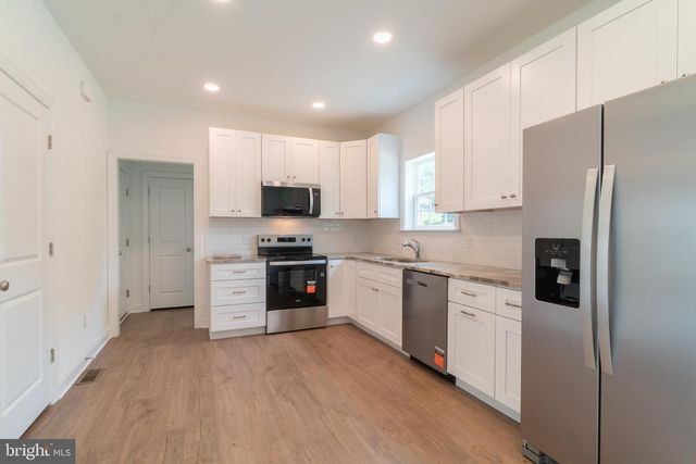 21 NEURYS LN, Newark, DE 19702