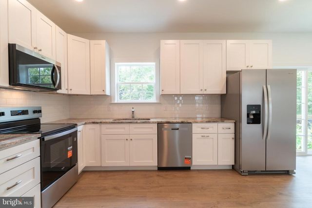 21 NEURYS LN, Newark, DE 19702