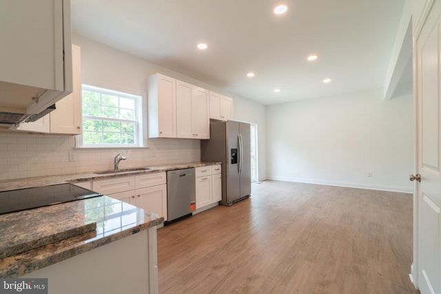 21 NEURYS LN, Newark, DE 19702