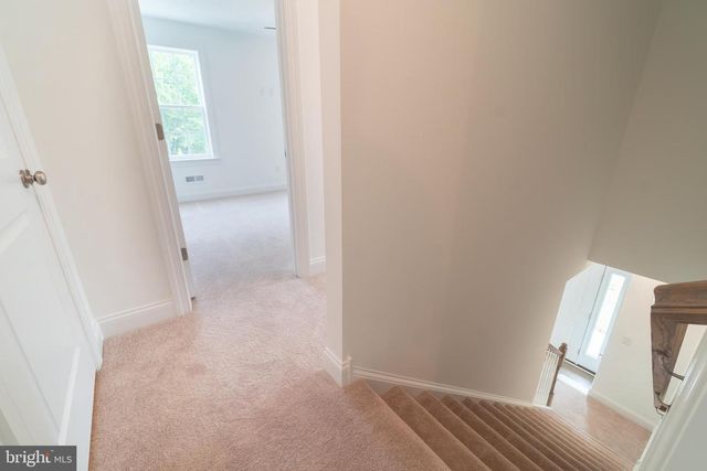 21 NEURYS LN, Newark, DE 19702