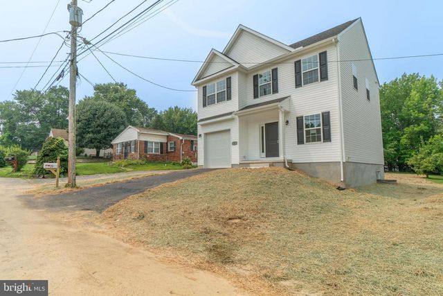 21 NEURYS LN, Newark, DE 19702