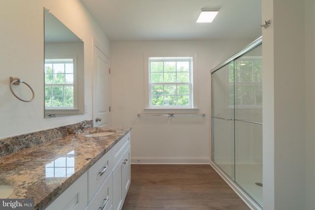 21 NEURYS LN, Newark, DE 19702