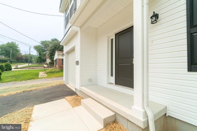 21 NEURYS LN, Newark, DE 19702