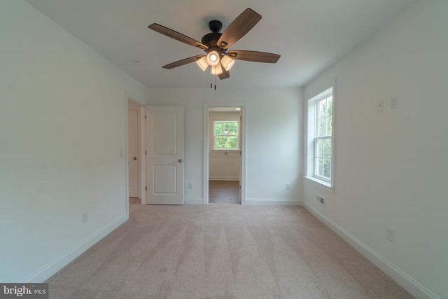 21 NEURYS LN, Newark, DE 19702
