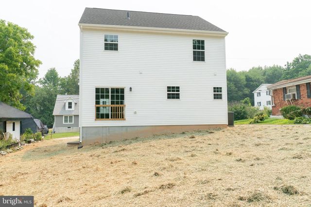 21 NEURYS LN, Newark, DE 19702