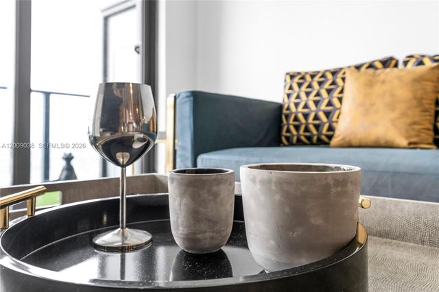 121 NE 34th St 2810, Miami, FL 33137