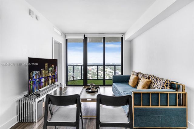 121 NE 34th St 2810, Miami, FL 33137