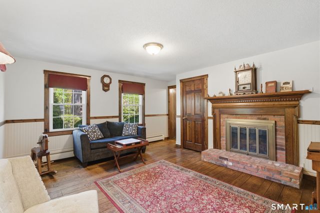 79 Buckboard Lane, Bristol, CT 06010