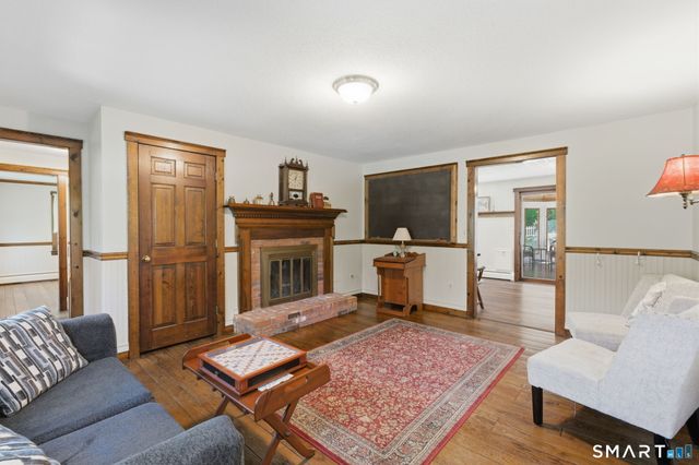 79 Buckboard Lane, Bristol, CT 06010