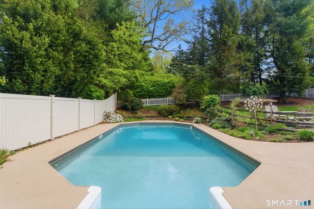 79 Buckboard Lane, Bristol, CT 06010