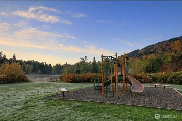 373 Rainbow Drive, Sedro Woolley, WA 98284