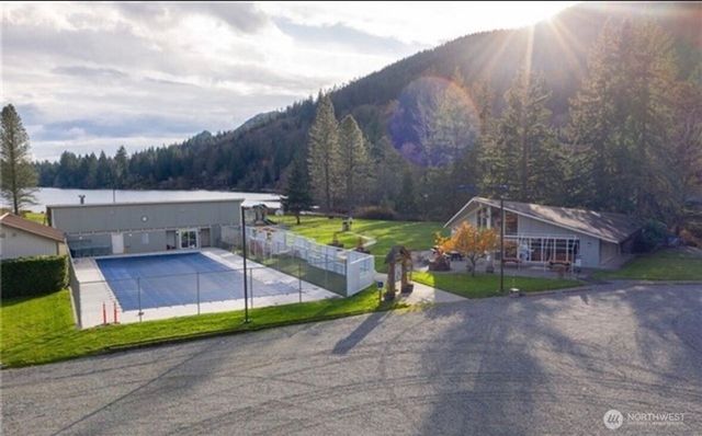 373 Rainbow Drive, Sedro Woolley, WA 98284