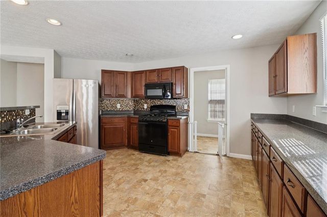 3118 Farmstead Court, Grayson, GA 30017