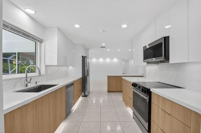 4599 Brady Boulevard, Delray Beach, FL 33445