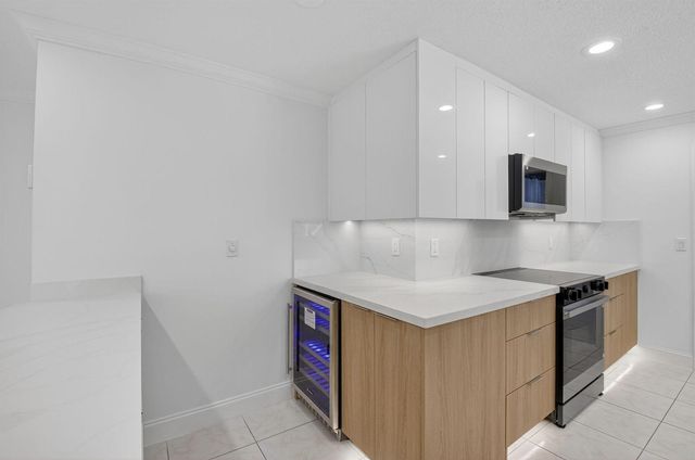 4599 Brady Boulevard, Delray Beach, FL 33445