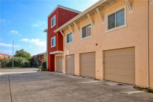 864 Lawrence, San Luis Obispo, CA 93401