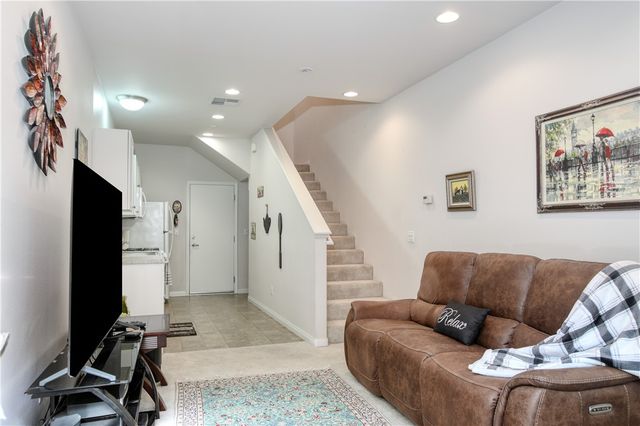 864 Lawrence, San Luis Obispo, CA 93401