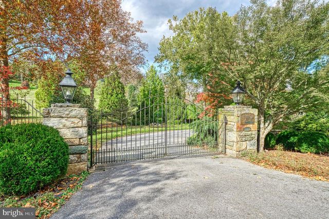 13223 LOYALTY RD, Leesburg, VA 20176