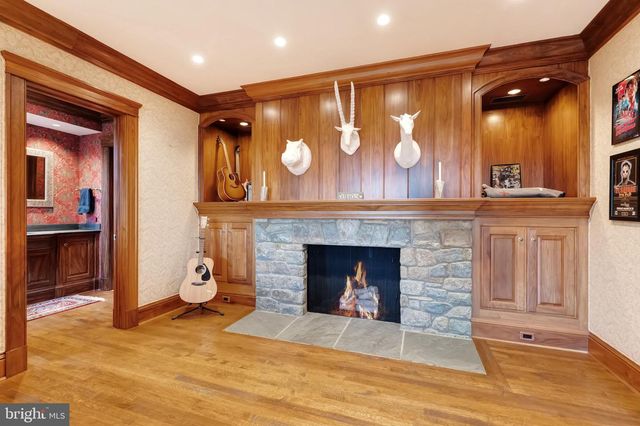13223 LOYALTY RD, Leesburg, VA 20176