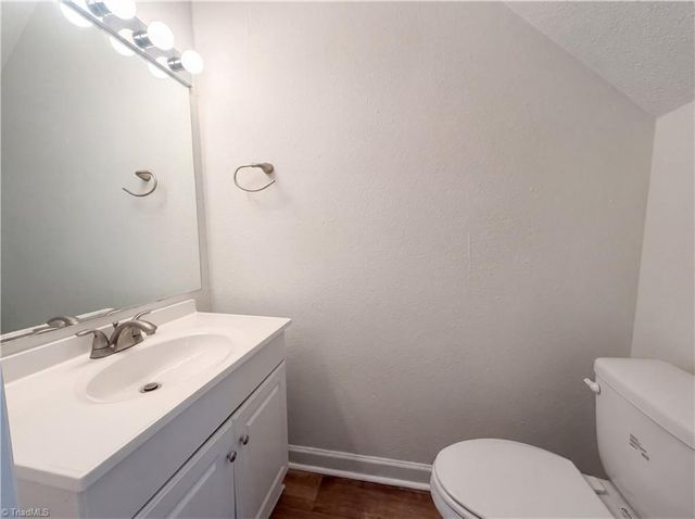 466 Muirs Chapel Road, Greensboro, NC 27410