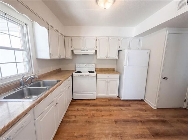 466 Muirs Chapel Road, Greensboro, NC 27410