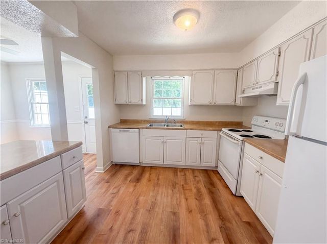 466 Muirs Chapel Road, Greensboro, NC 27410