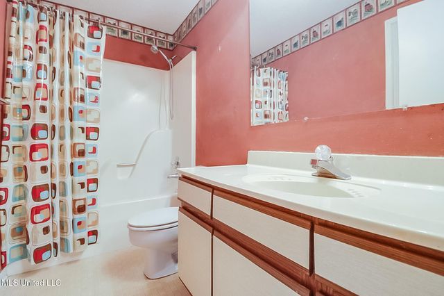 7952 Hapuna Place, Diamondhead, MS 39525