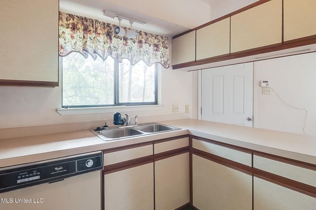 7952 Hapuna Place, Diamondhead, MS 39525