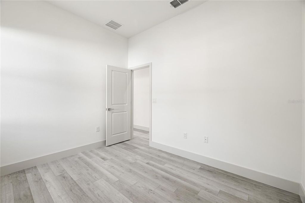Image 12 of property listing at 21021 PEACHLAND BOULEVARD, Port Charlotte, FL 33954