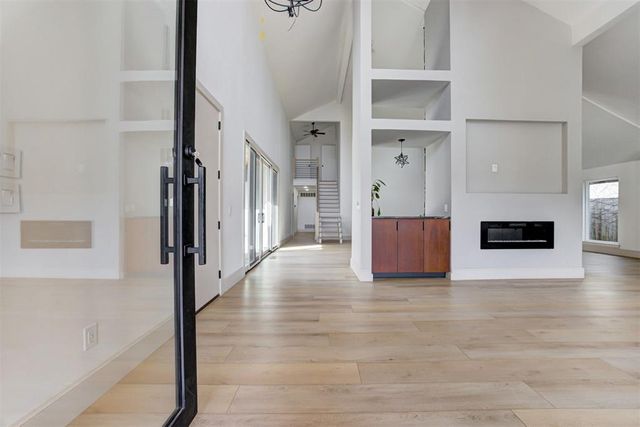 6413 Centennial Court, Nichols Hills, OK 73116