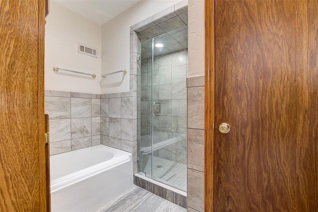 6413 Centennial Court, Nichols Hills, OK 73116