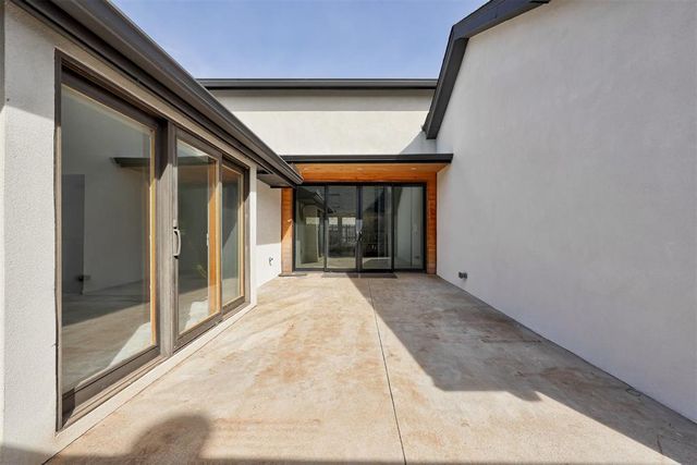 6413 Centennial Court, Nichols Hills, OK 73116