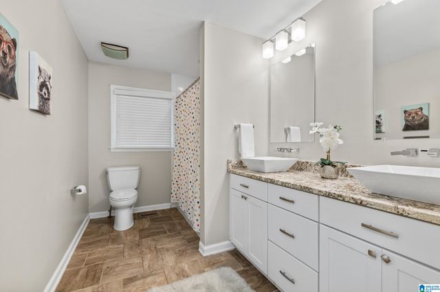 2301 CROSSGATE TRAIL, Vestavia Hills, AL 35216