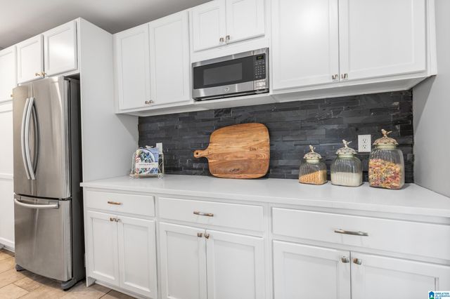2301 CROSSGATE TRAIL, Vestavia Hills, AL 35216