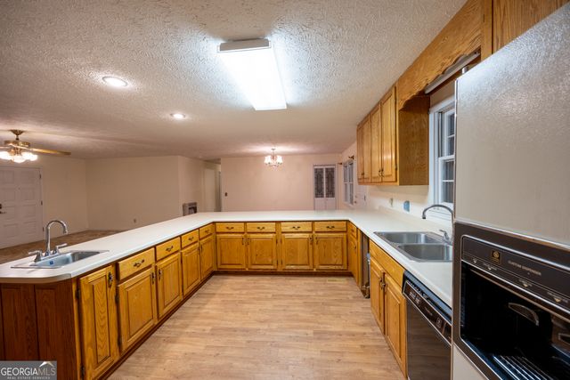 240 Bent Oak Drive, Cornelia, GA 30531
