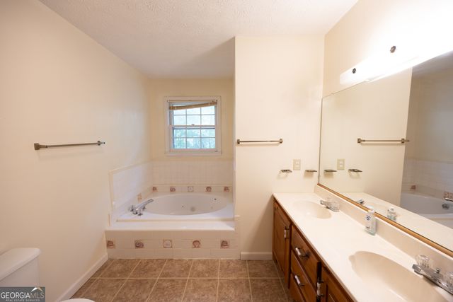 240 Bent Oak Drive, Cornelia, GA 30531